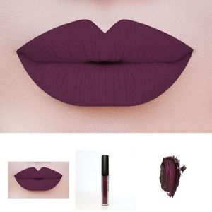 💋5@35 Long wear matte lipstick in color - Ursula